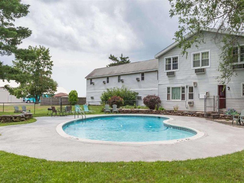 Travelodge By Wyndham Great Barrington Berkshires Esterno foto
