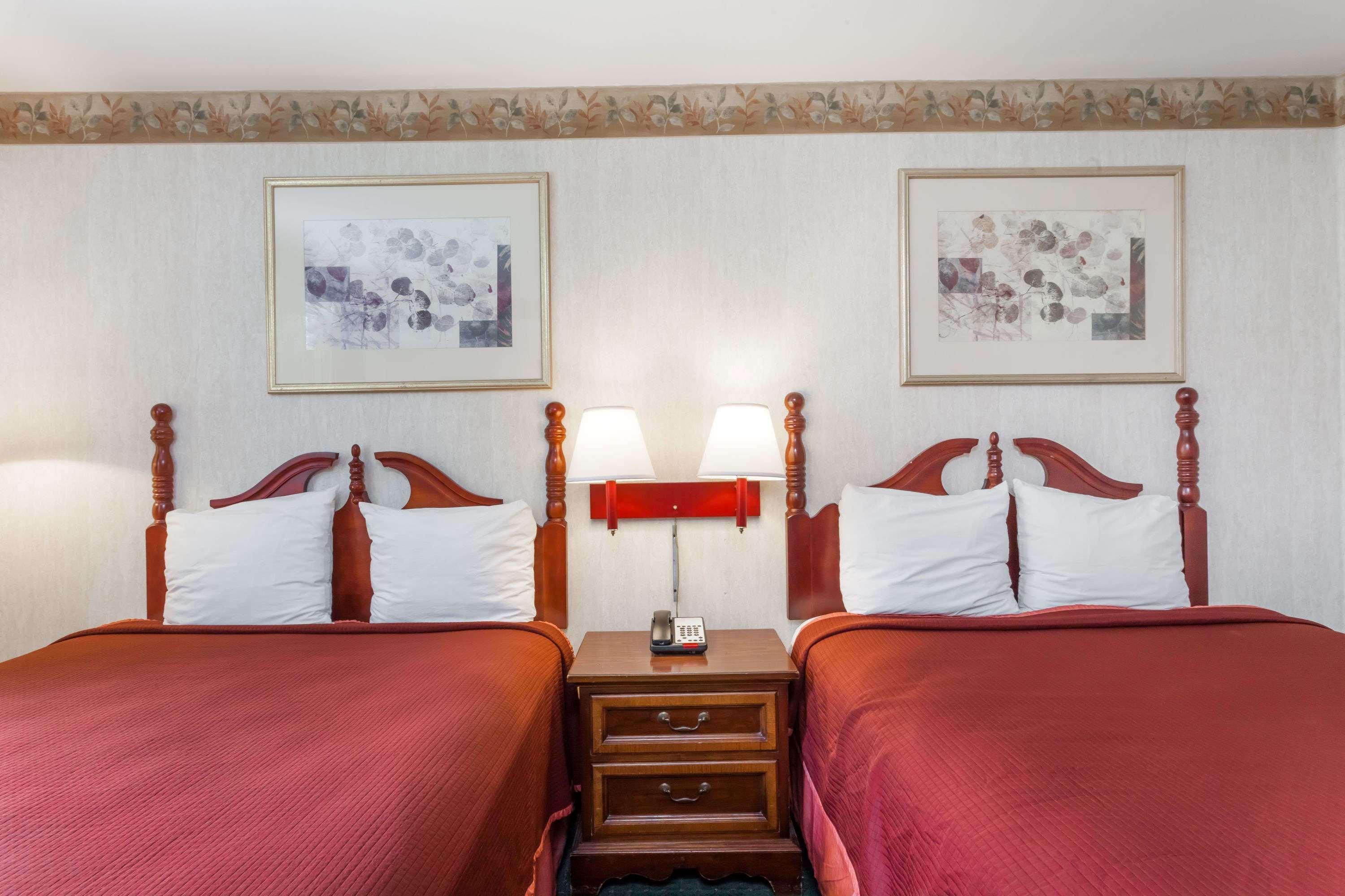 Travelodge By Wyndham Great Barrington Berkshires Esterno foto